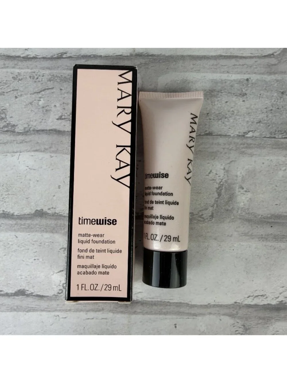 MARY KAY TimeWise Foundation Matte Wear Liquid Ivory 6 #038755 NOS